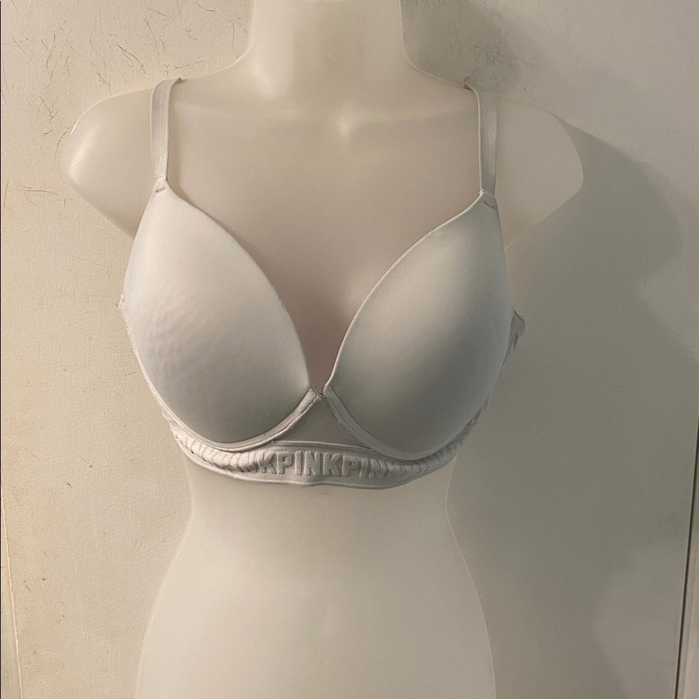 VS PINK White Wear Everywhere Wireless Bra Size 36DD